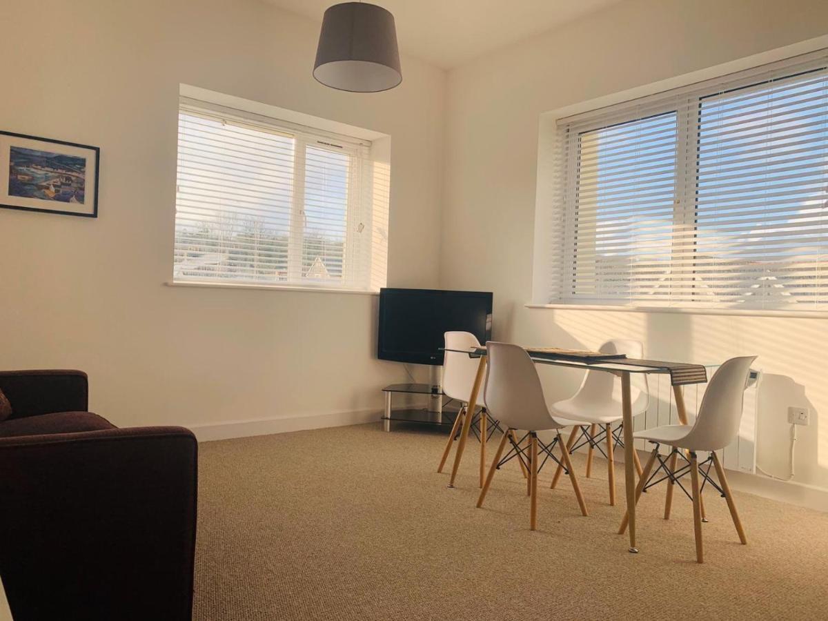 Ferry House Apartment Pembroke Dock Ngoại thất bức ảnh